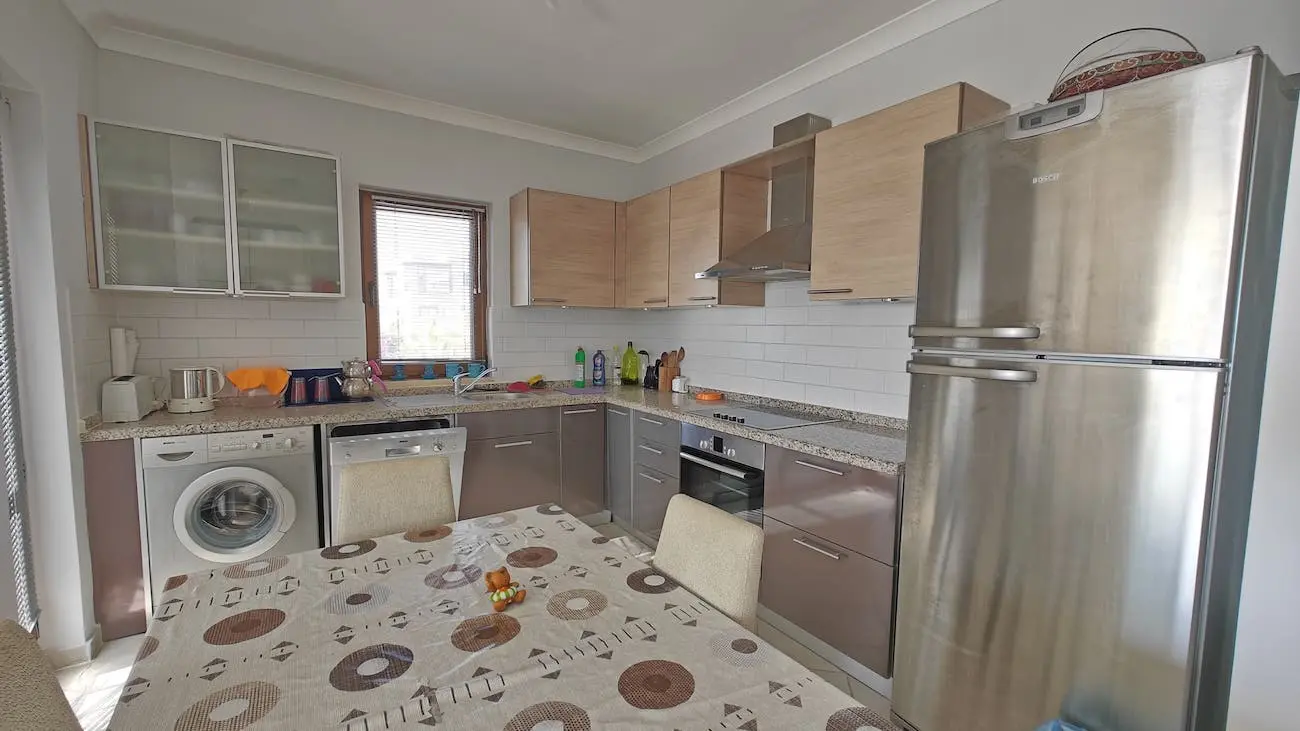 Fitted kitchen